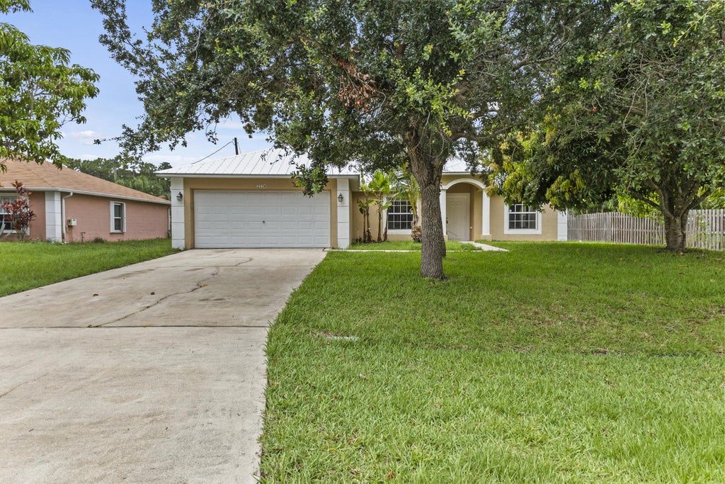 Photo of 2134 SW Savage Boulevard, Port Saint Lucie, FL 34953 (MLS # R11094289)