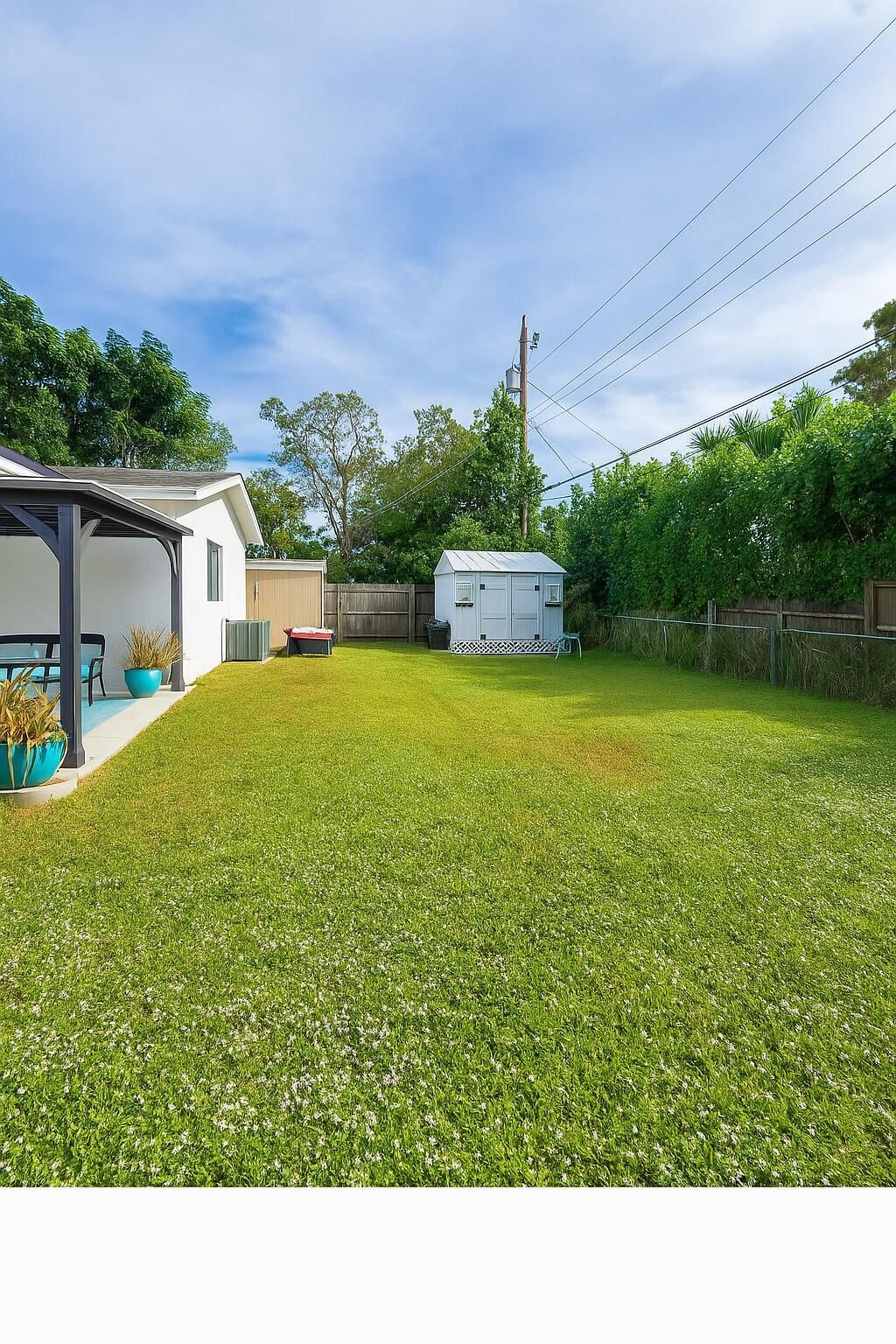 Photo of 102 NE 22nd Street, Delray Beach, FL 33444 (MLS # R11145052)