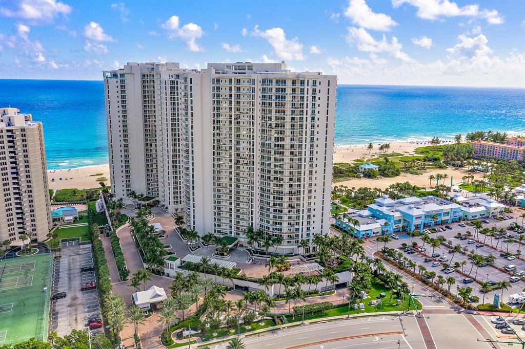 Photo of 2700 N Ocean Drive Dr #2204a, Riviera Beach, FL 33404 (MLS # R10796093)