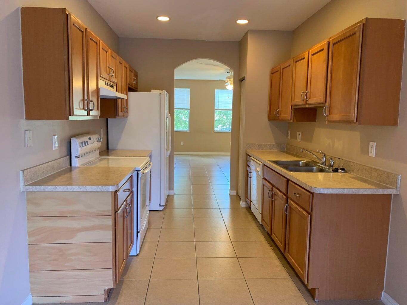 EAST LAKE VILLAGE NO 2 - Residential Lease