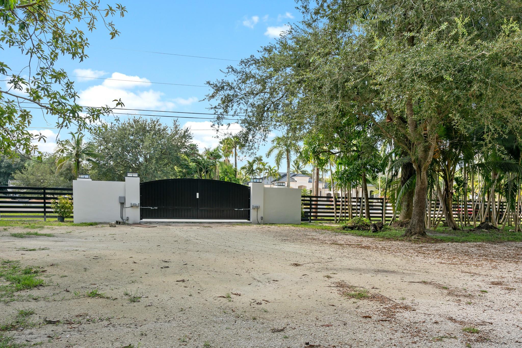 Everglades Sugar & Land C - Residential