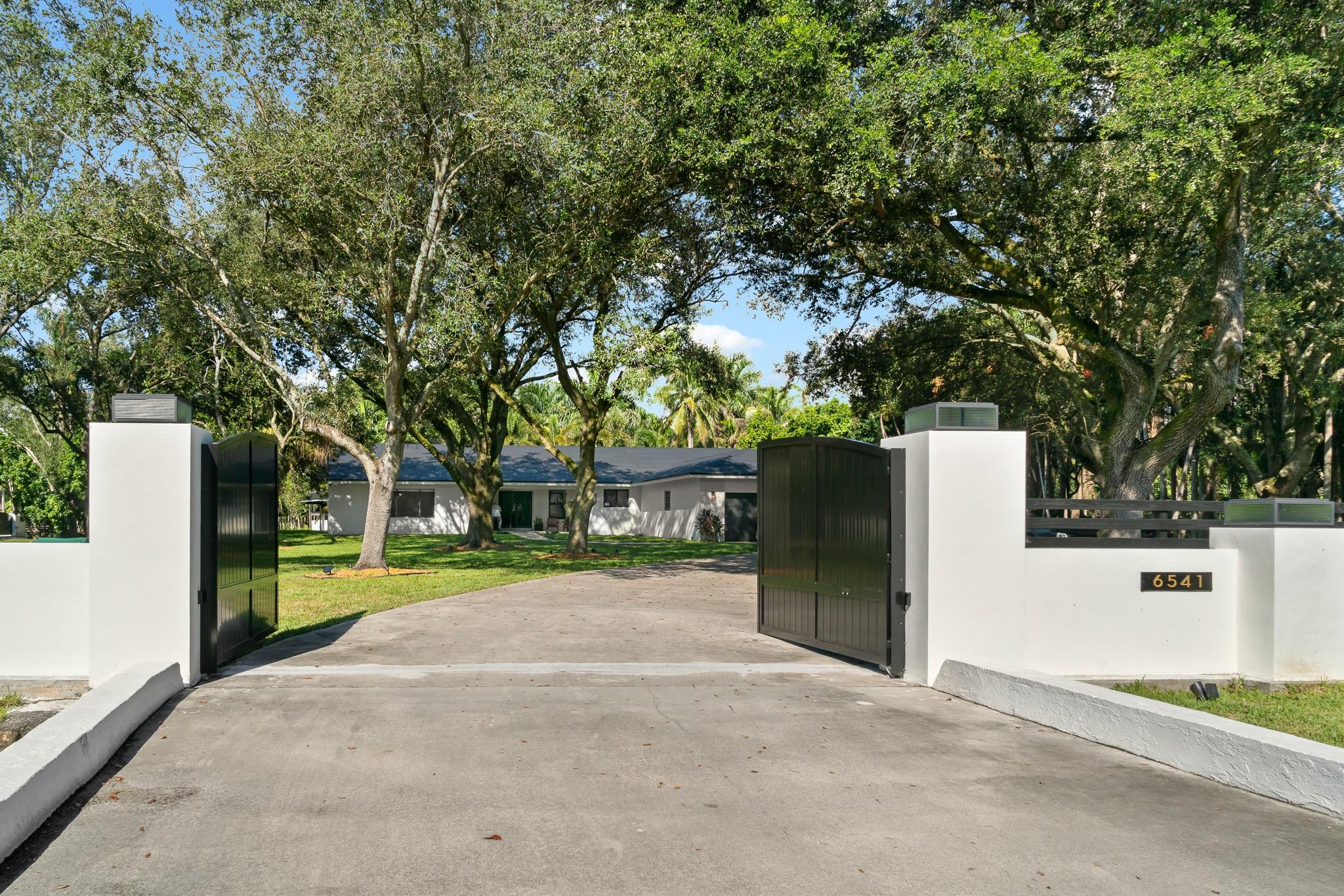 Everglades Sugar & Land C - Residential