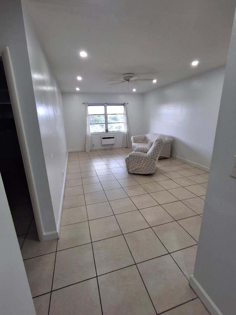 Photo of 1250 E SAMPLE Road #303, Pompano Beach, FL 33064 (MLS # B26064802)
