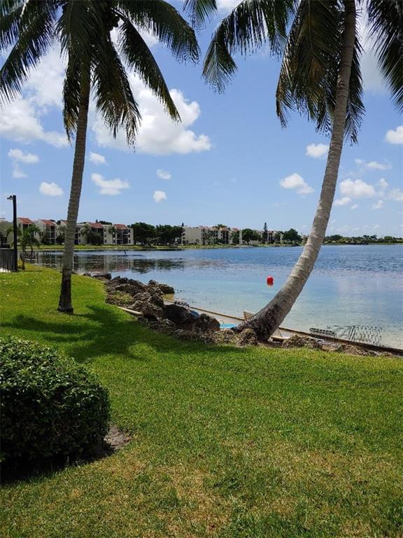 Lake Emerald - Residential