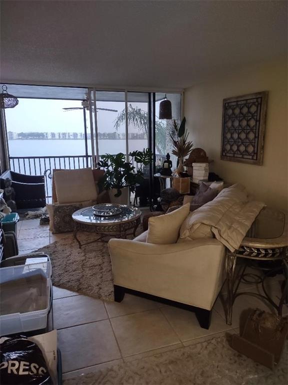 Lake Emerald - Residential