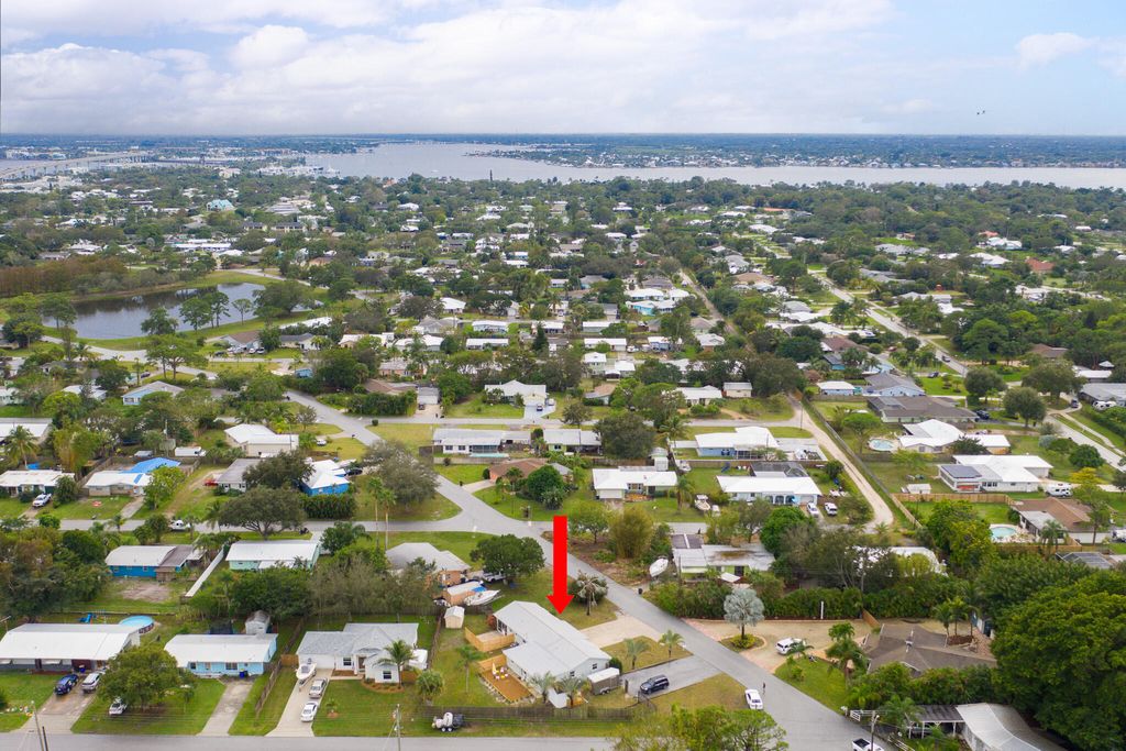 Photo of 1711 NW Palm Lake Drive, Stuart, FL 34994 (MLS # R11015940)