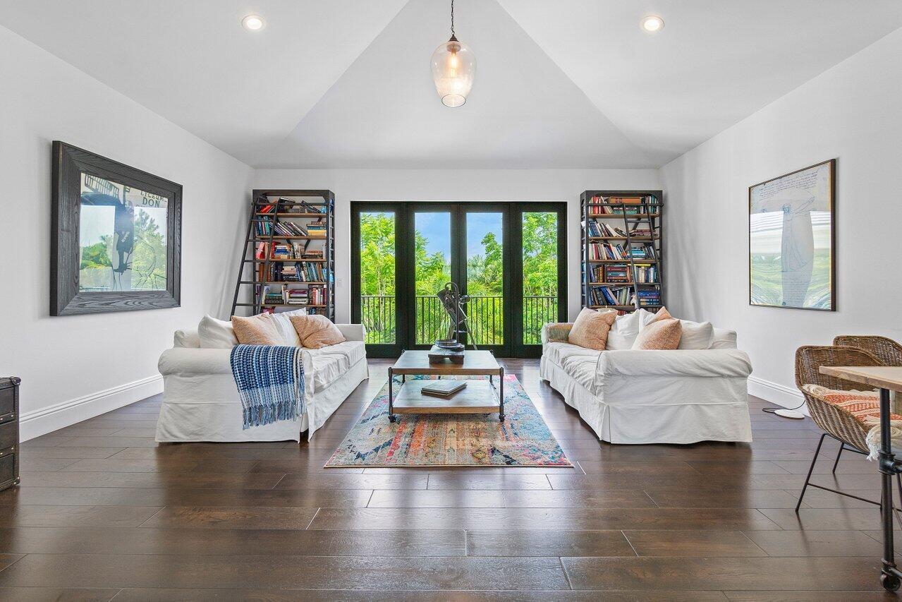 Seven Bridges - Residential