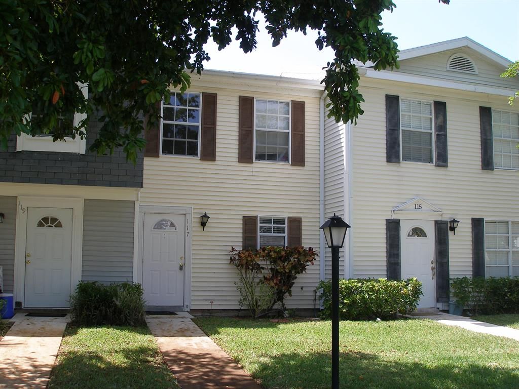 Photo of 117 Georgian Park Drive, Jupiter, FL 33458 (MLS # R10846788)