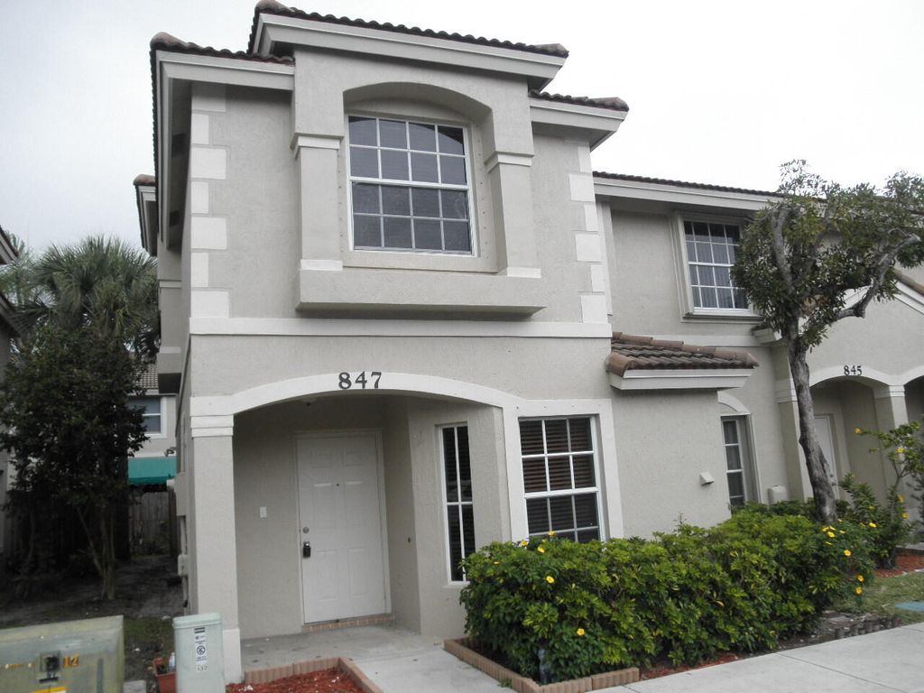 Photo of 847 Summit Lake Drive, West Palm Beach, FL 33415 (MLS # R10966156)