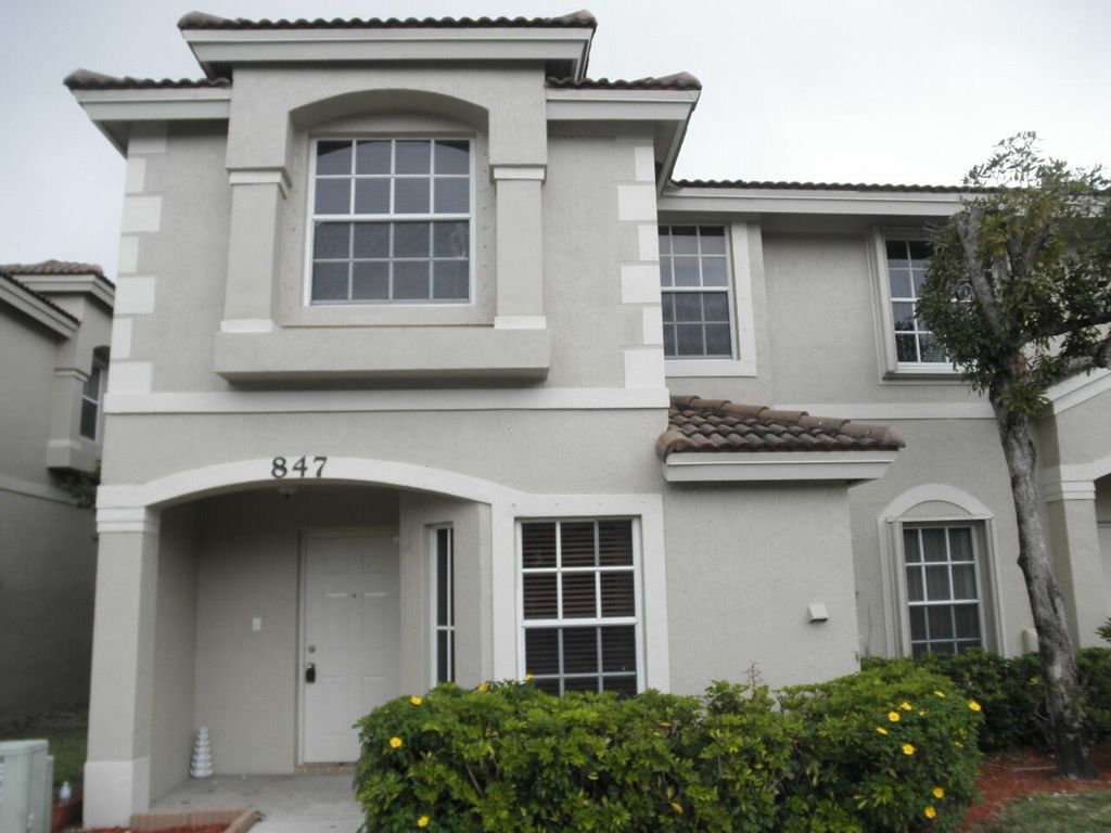 Photo of 847 Summit Lake Drive, West Palm Beach, FL 33415 (MLS # R10966156)