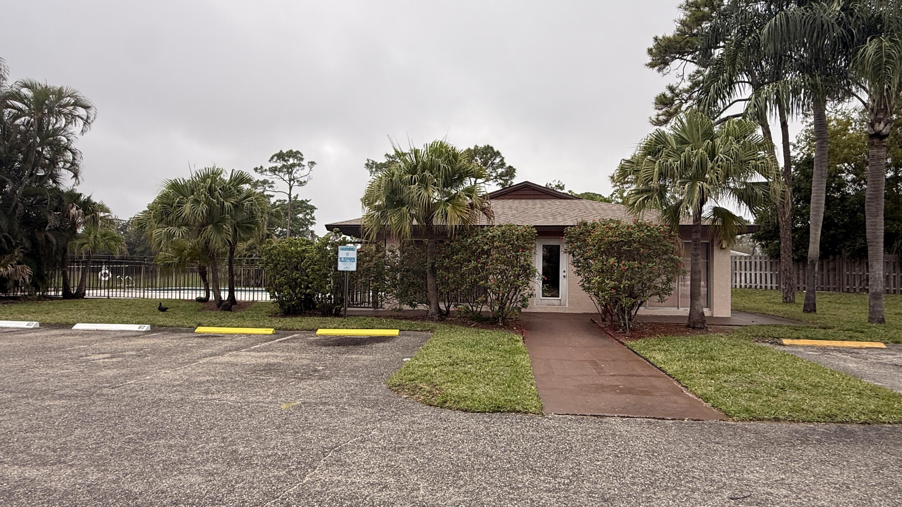 PINE HOLLOW CONDO - Residential Lease