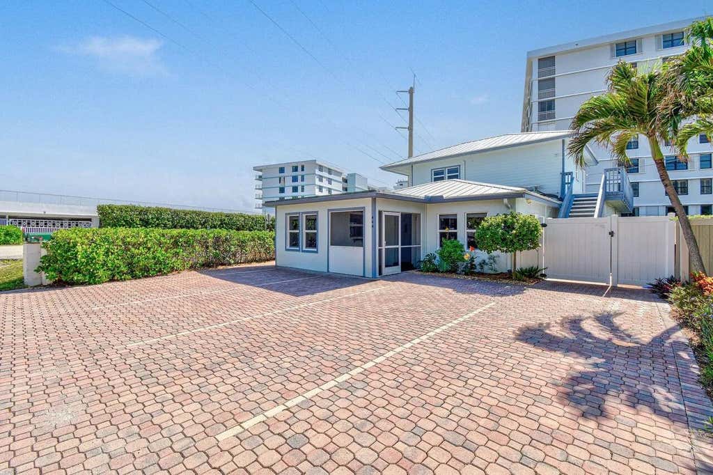 Photo of 941 Ocean Drive, Juno Beach, FL 33408 (MLS # B26060022)
