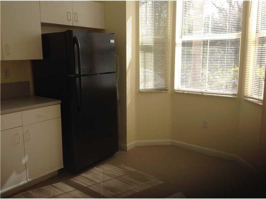 READY FOR A NEW FAMILY!  (FULL BED AND BATH DOWNSTAIRS) COOPER CITY SCHOOLS  THIS IS PRESTIGIOUS ROCK CREEK WITH 3 MILE WALKING/JOGGING PATH, BASKETBALL COURTS, LAKES, TOT LOTS AND COOPER CITY COMMUNITY CENTER RIGHT IN ROCK CREEK.   GATED COMMUNITY WITH P P OOL. AVAIL OCT. 10TH