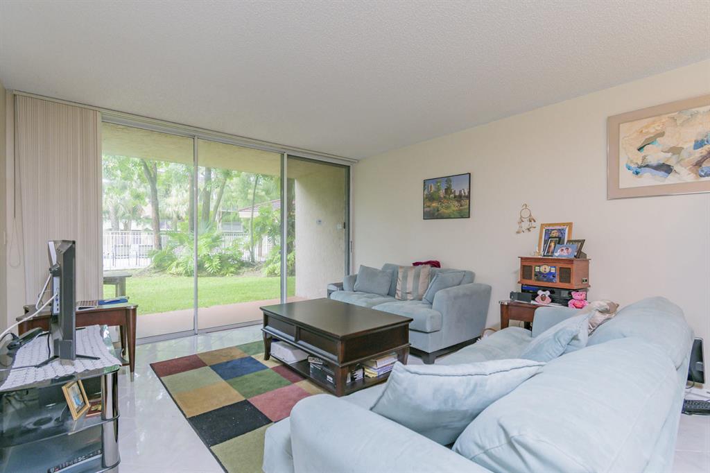 CORAL SPRINGS ESTATE TH IV CONDO - Residential