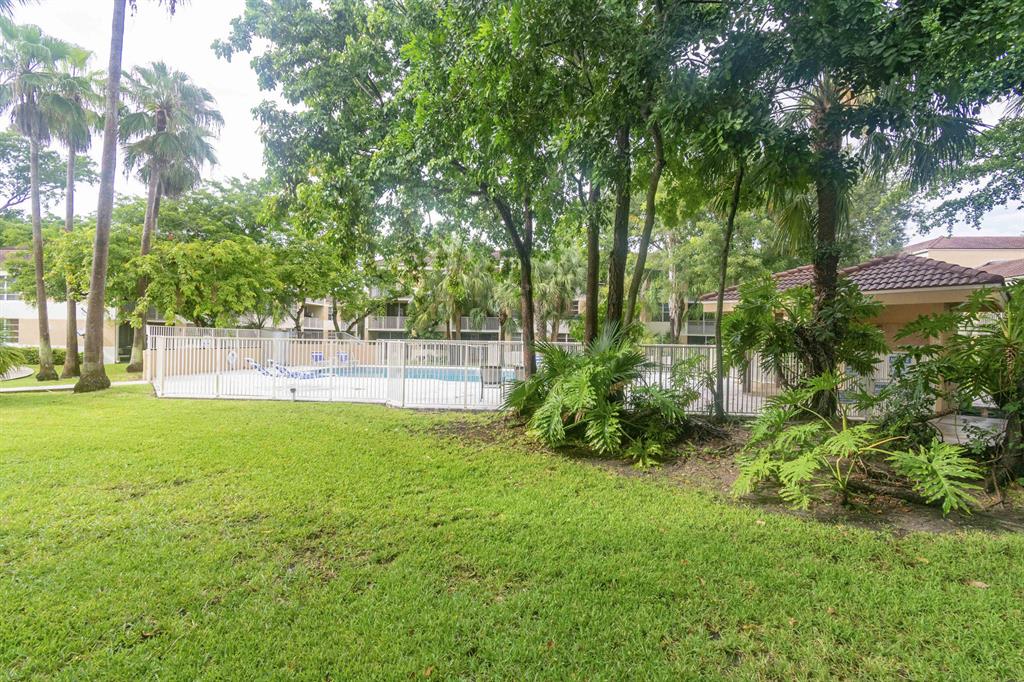 CORAL SPRINGS ESTATE TH IV CONDO - Residential