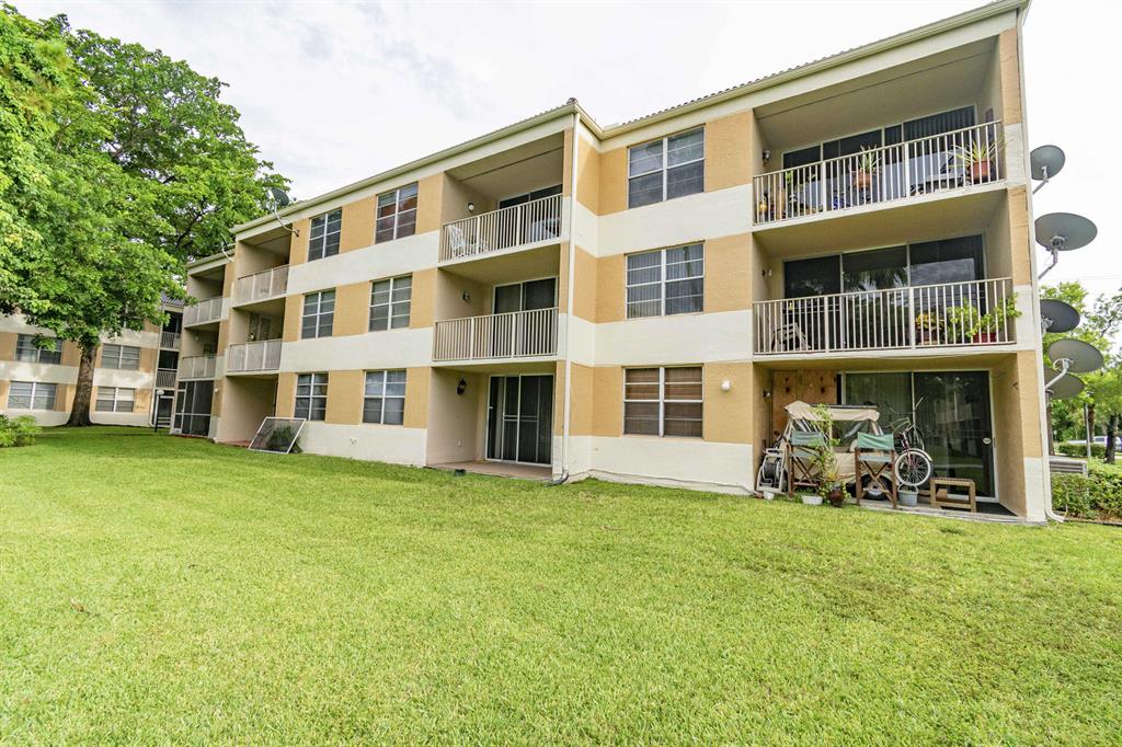 CORAL SPRINGS ESTATE TH IV CONDO - Residential