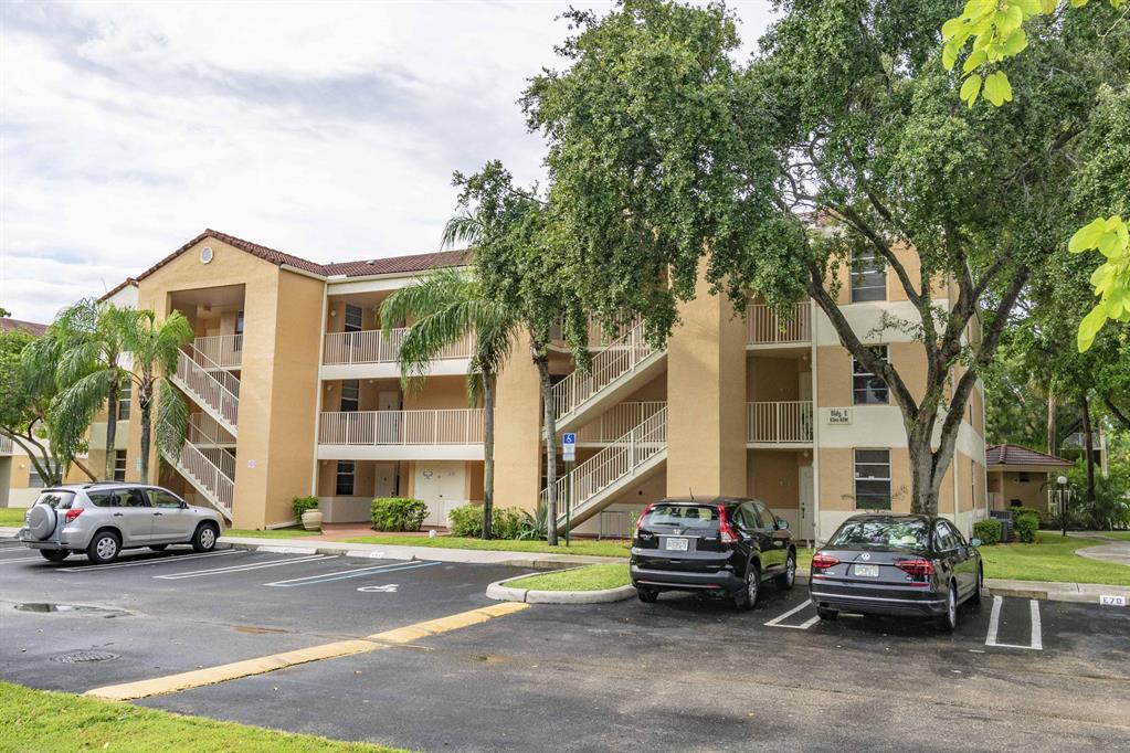 CORAL SPRINGS ESTATE TH IV CONDO - Residential