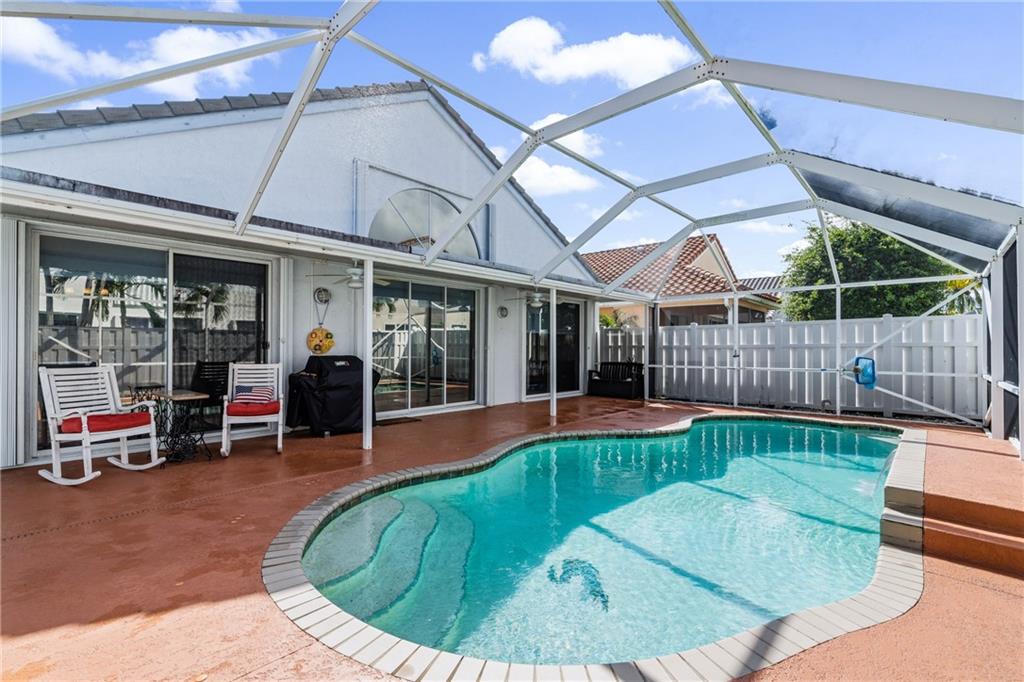 LAKE CHARLESTON - Residential