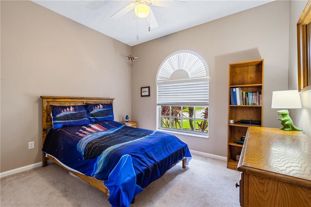 LAKE CHARLESTON - Residential