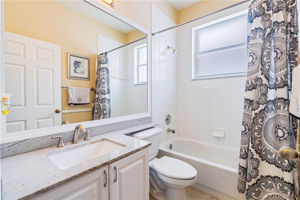 LAKE CHARLESTON - Residential