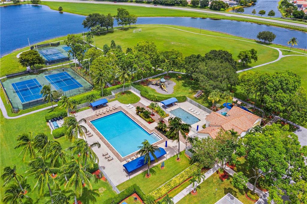 LAKE CHARLESTON - Residential