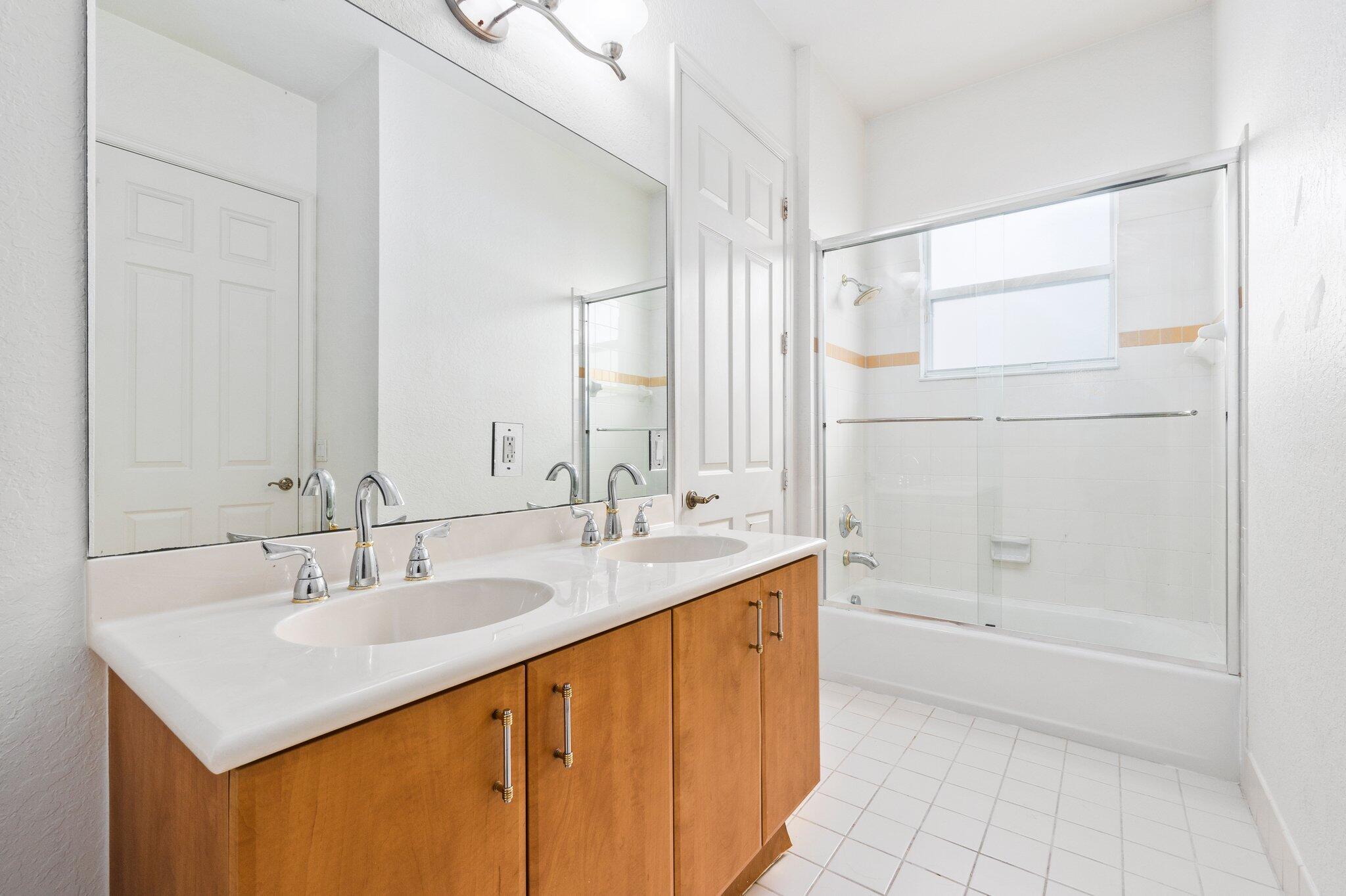 MAGNOLIA LAKES AT ST LUCI - Residential