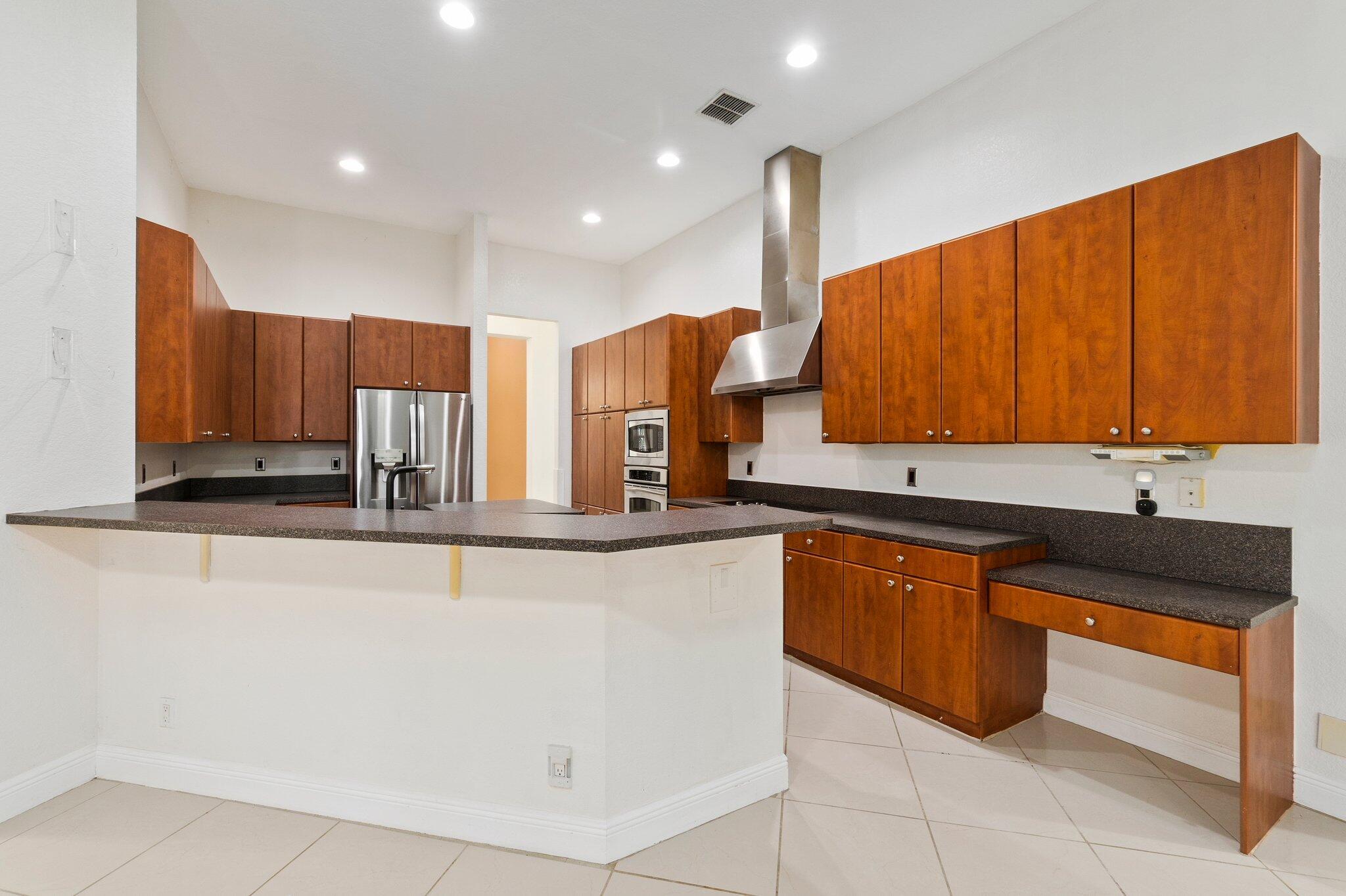 104 NW Rockbridge Court