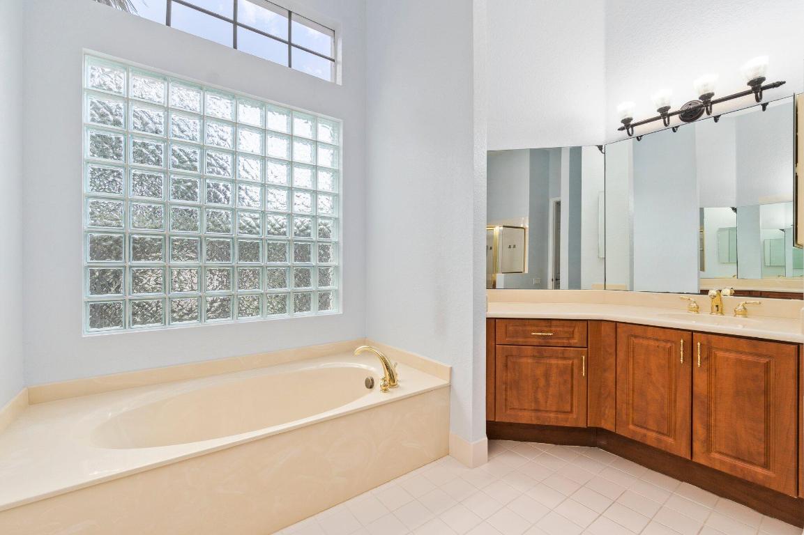 MAGNOLIA LAKES AT ST LUCIE WEST PHASE 1 - Residential