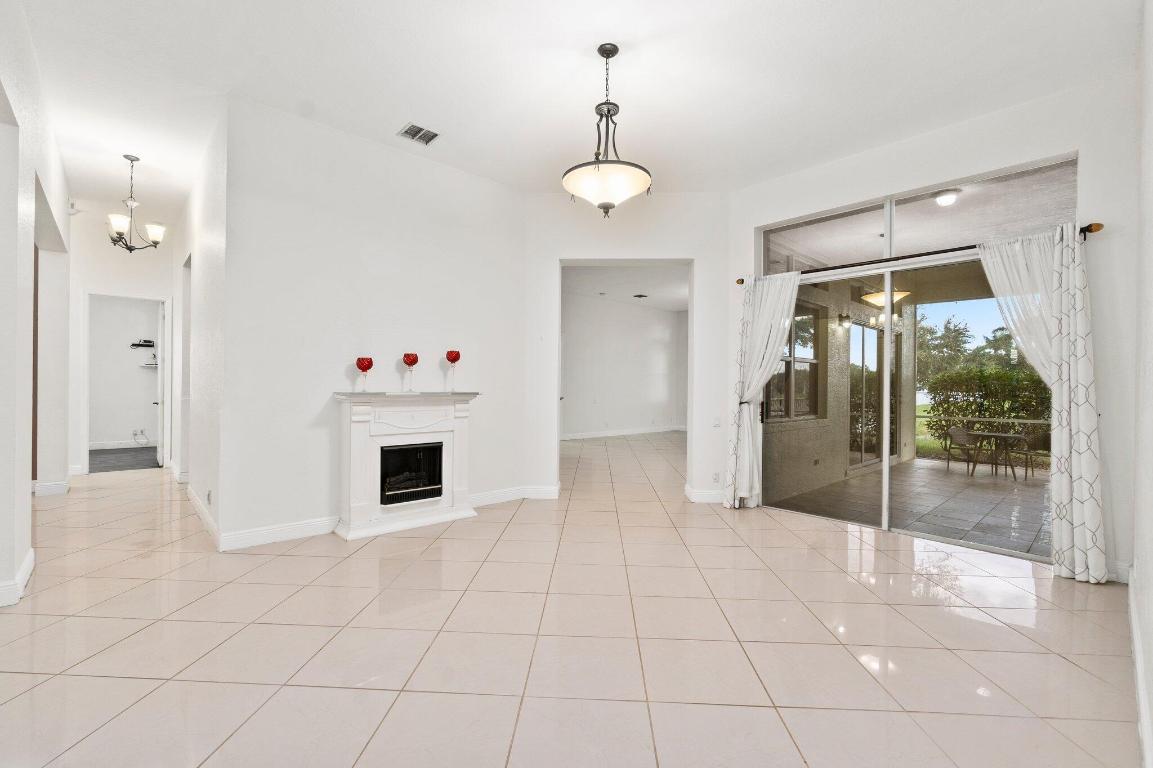 MAGNOLIA LAKES AT ST LUCIE WEST PHASE 1 - Residential