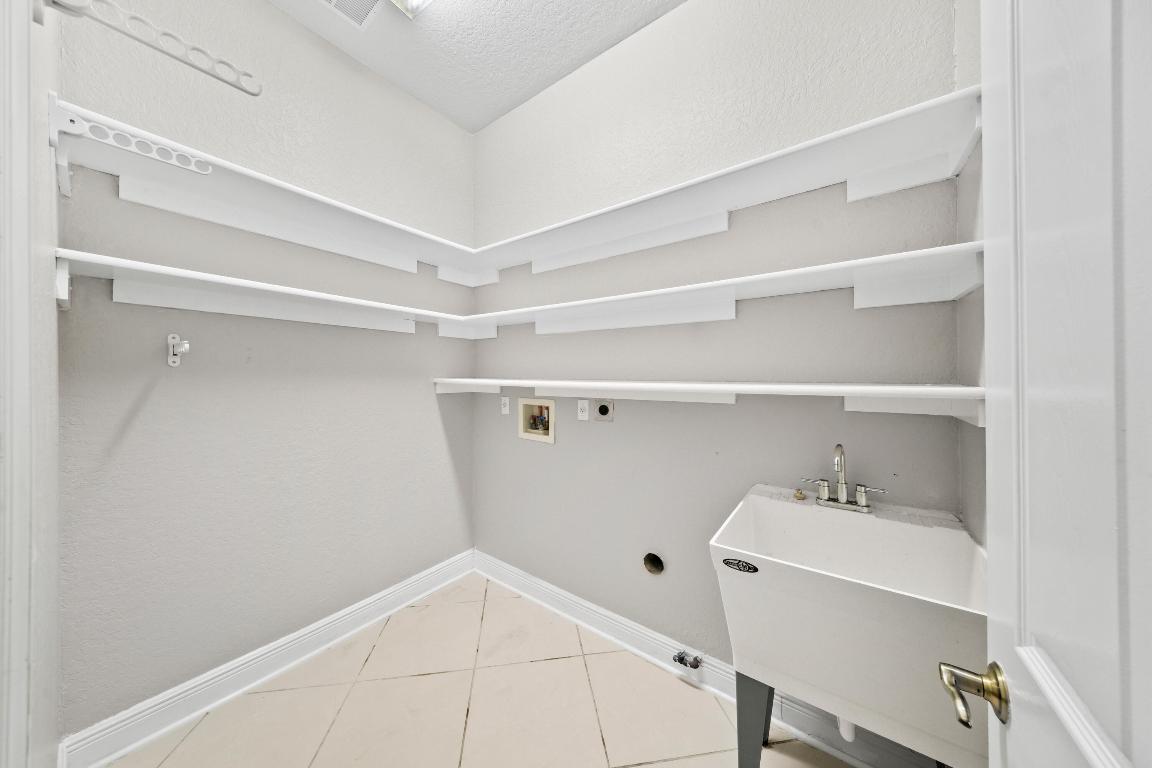 MAGNOLIA LAKES AT ST LUCIE WEST PHASE 1 - Residential