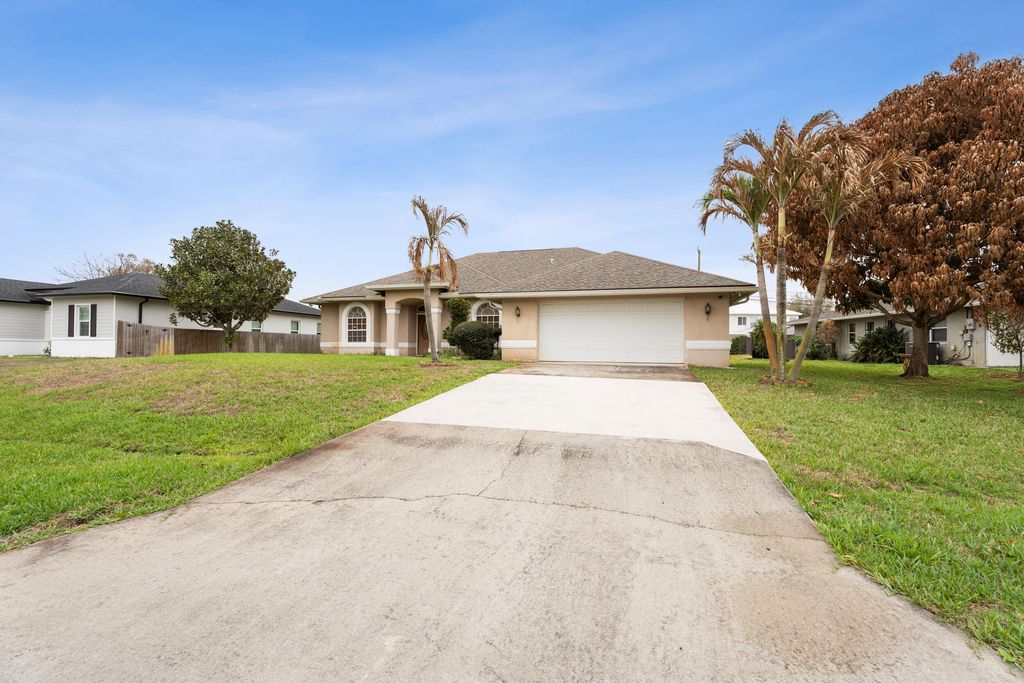 Photo of 2583 SW Kenilworth Street, Port Saint Lucie, FL 34953 (MLS # B26005670)