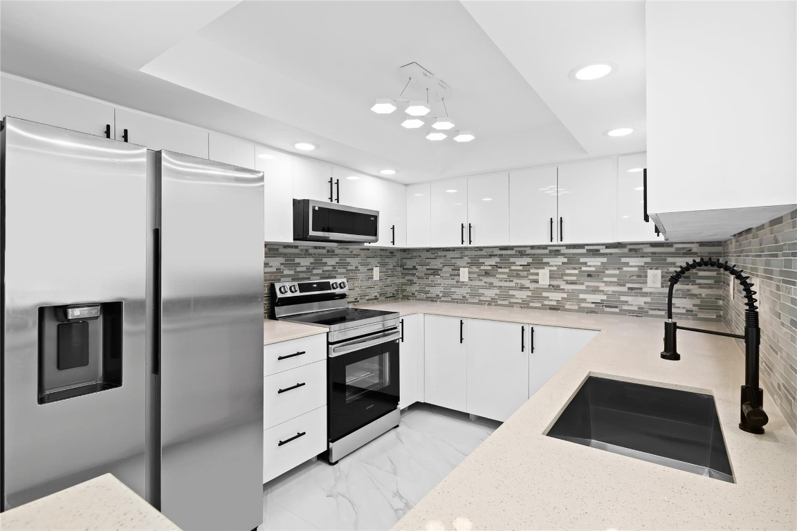 Oceanview Park Condo - Residential Lease