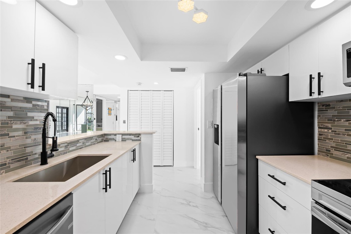 Oceanview Park Condo - Residential Lease