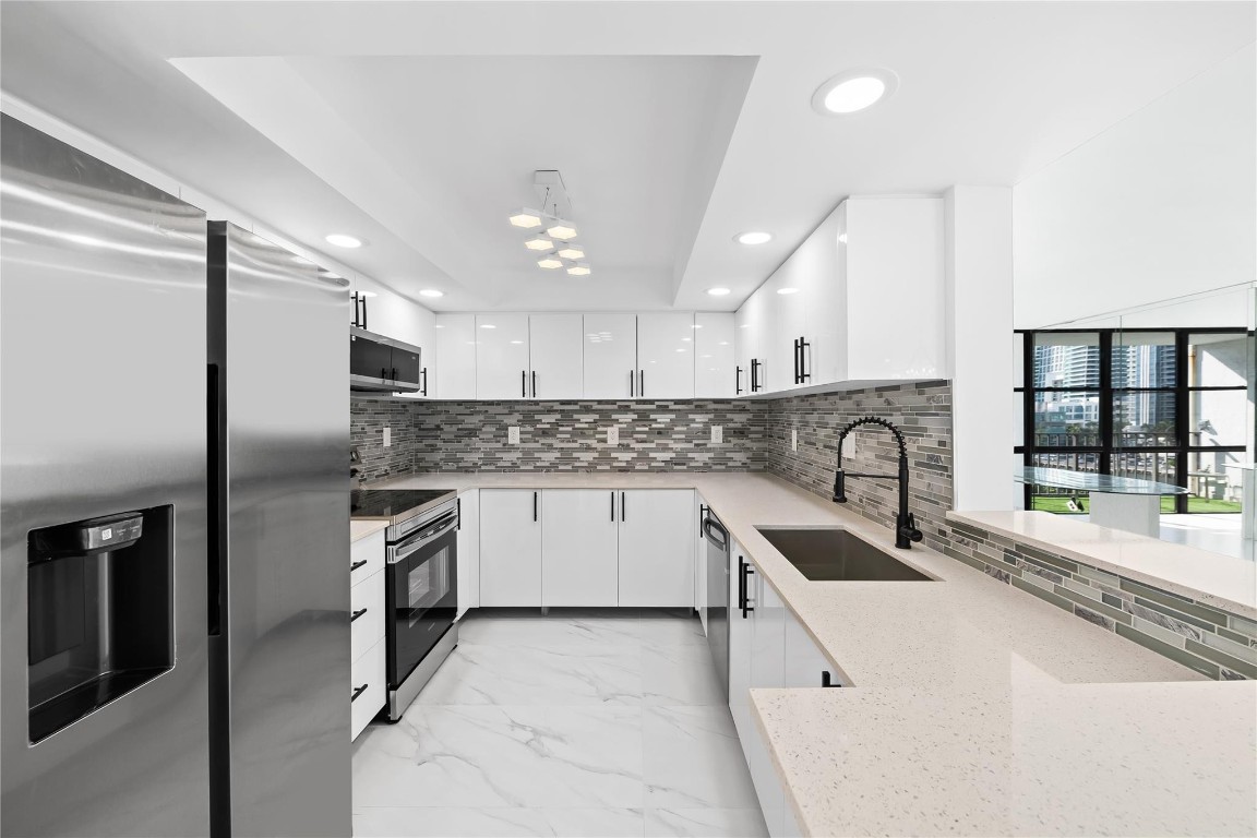 Oceanview Park Condo - Residential Lease