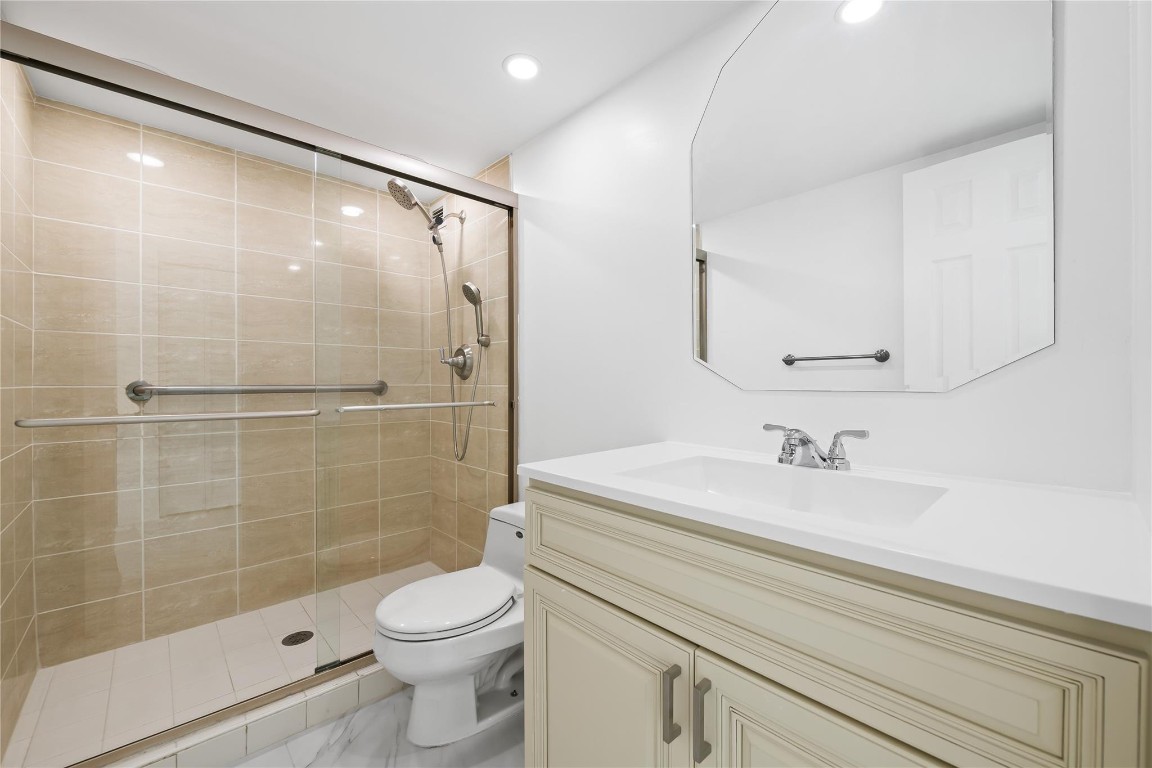 Oceanview Park Condo - Residential Lease