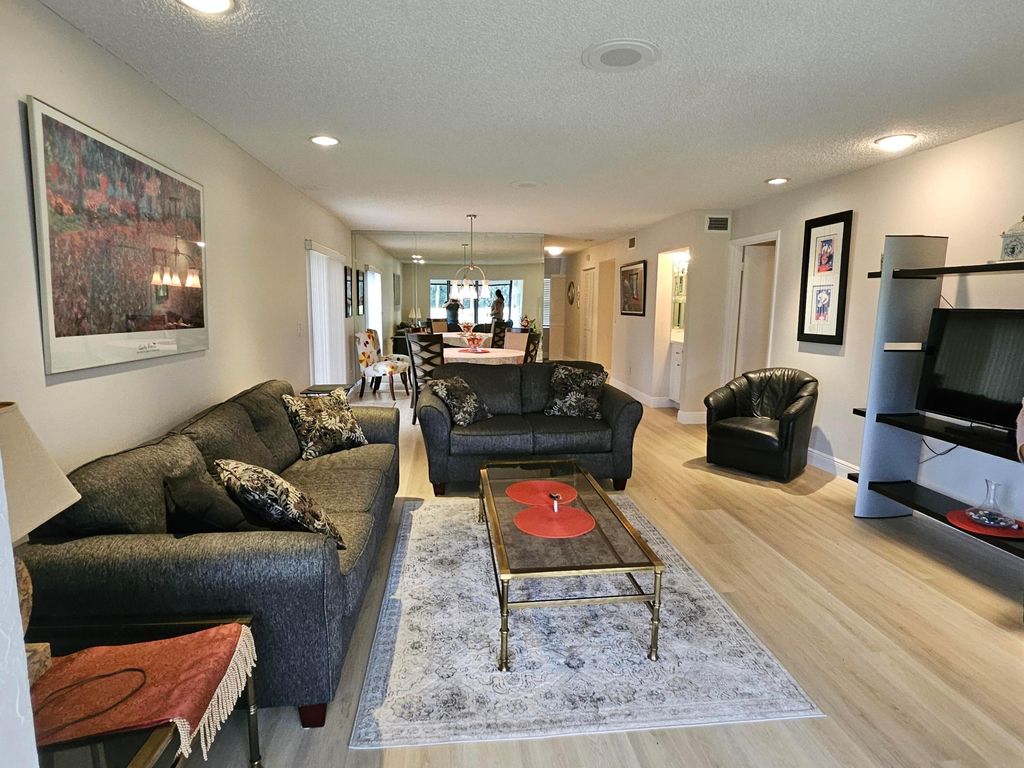 Photo of 21529 Cypress Hammock 35i Drive #35 I, Boca Raton, FL 33428 (MLS # R11052253)