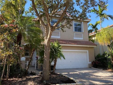 1940 Sweetbay Way Hollywood FL 33019