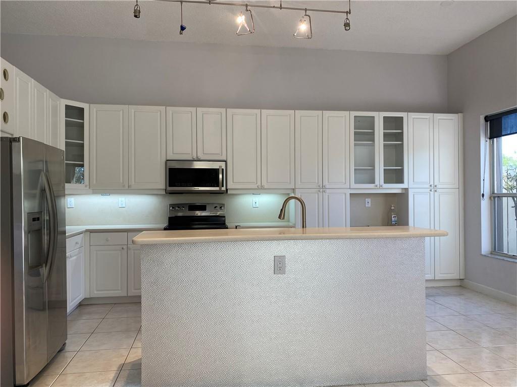 WEST LAKE VILLAGE - Residential Lease