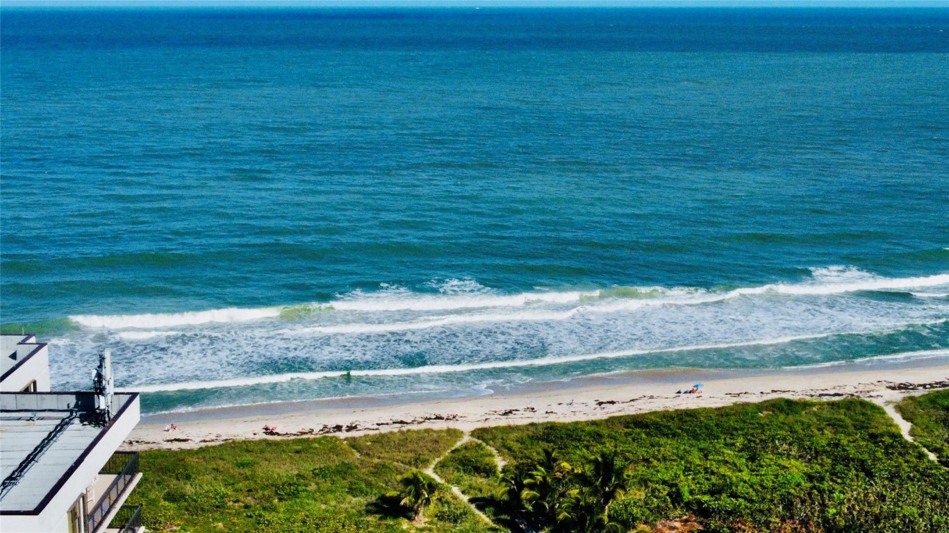 3216 S Lakeview Circle 5202