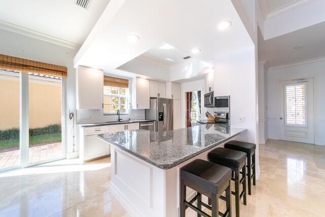 MAGNOLIA BAY - Residential Lease