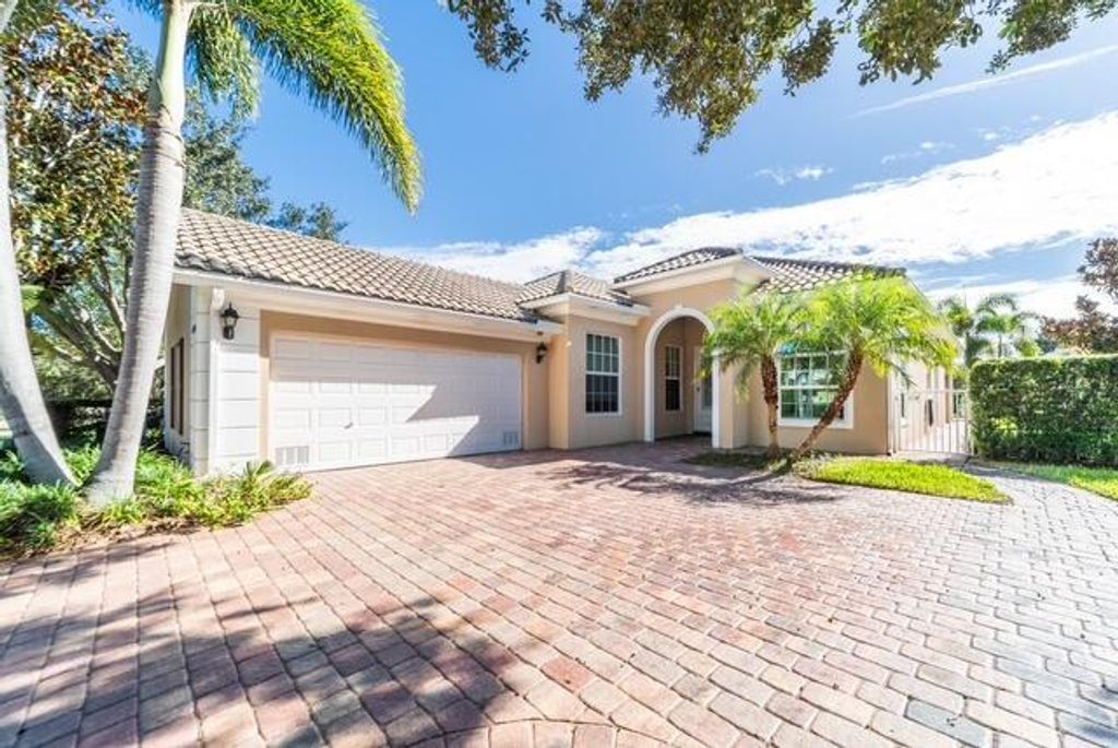 Photo of 4908 Grassleaf Drive, Palm Beach Gardens, FL 33418 (MLS # R11140093)