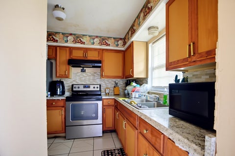 Tiny photo for 4724 IMOGENE Court, Orlando, FL 32811 (MLS # B26090075)