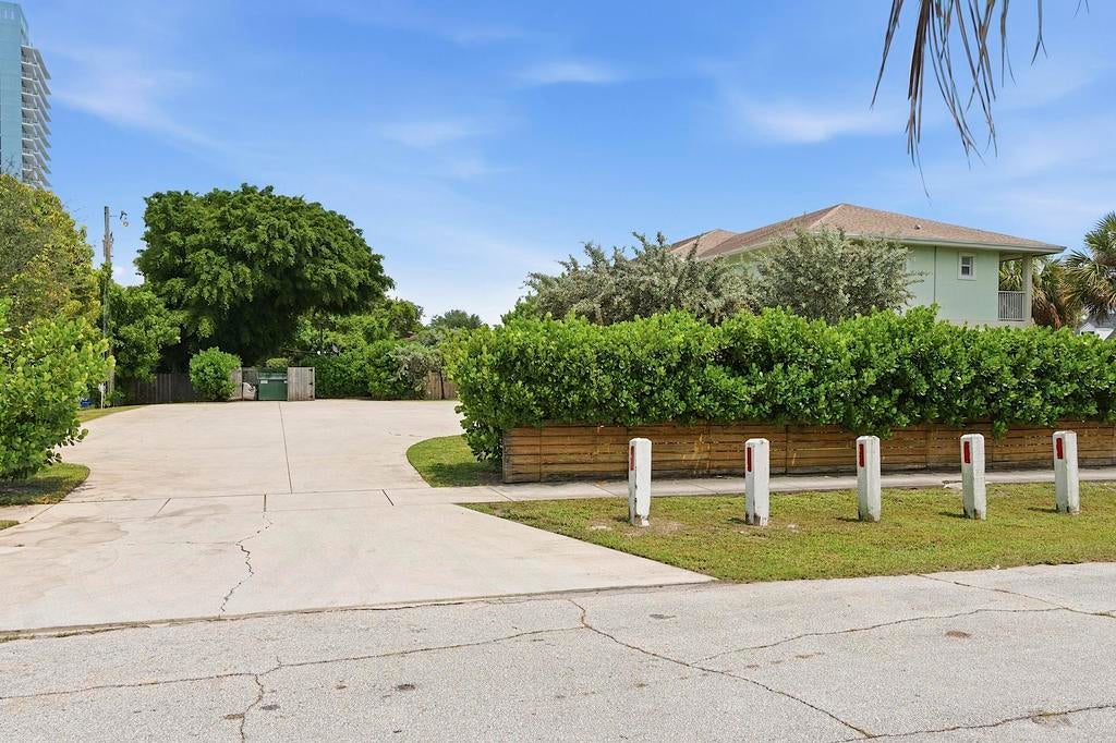 Photo of 105 2nd Street #1, Lake Park, FL 33403 (MLS # B26066146)