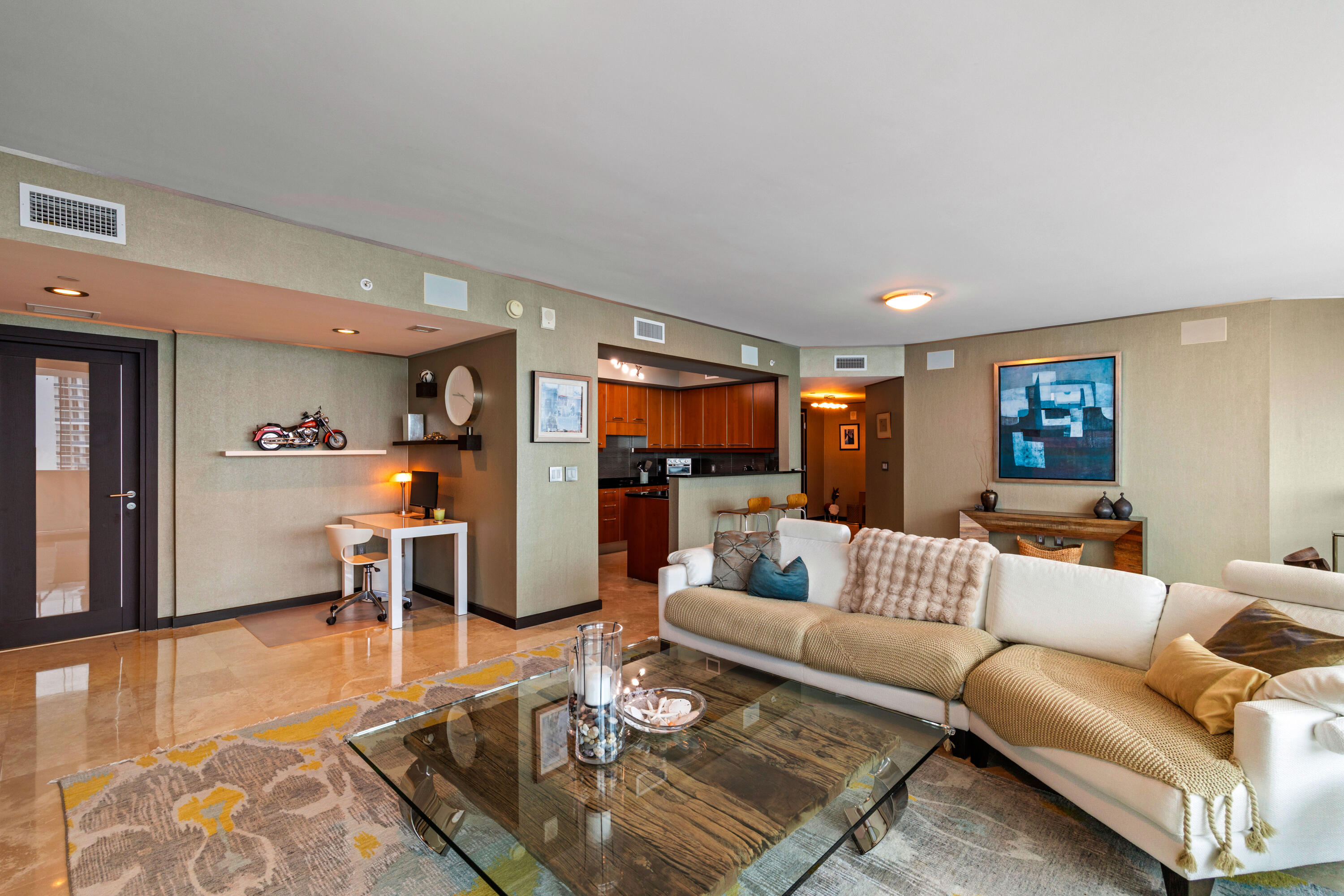 3101 S Ocean Drive 3105