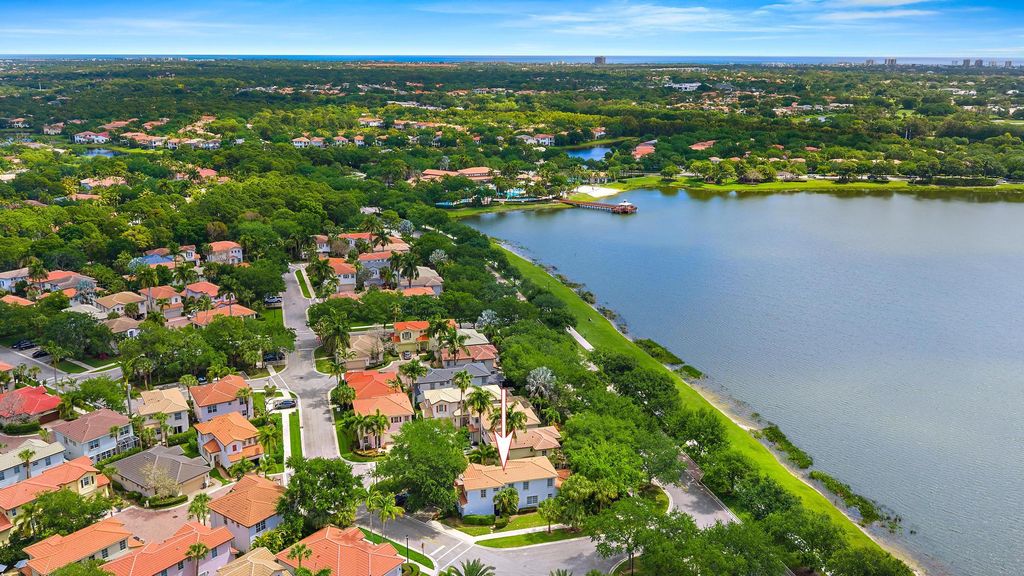 Photo of 520 Tomahawk Court, Palm Beach Gardens, FL 33410 (MLS # B26016154)