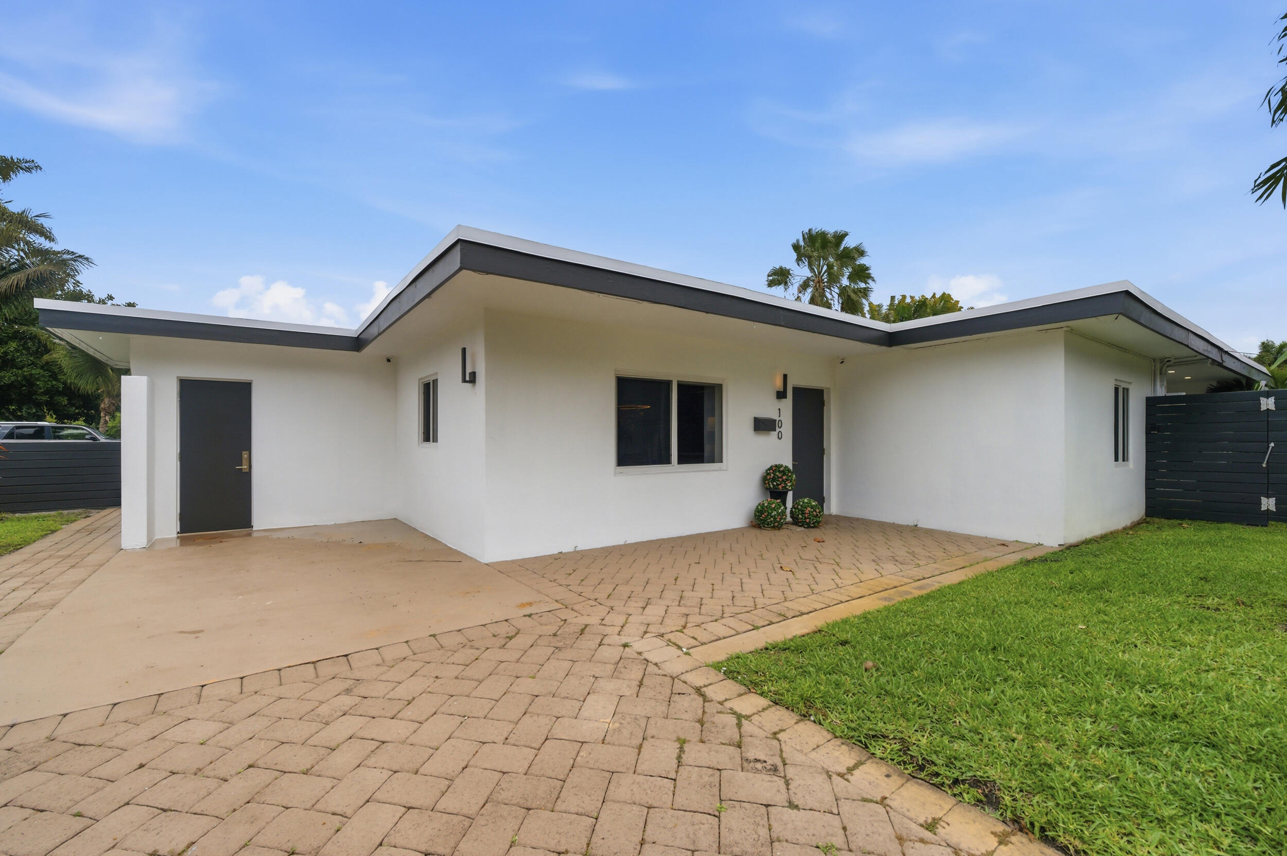 Petite - Residential