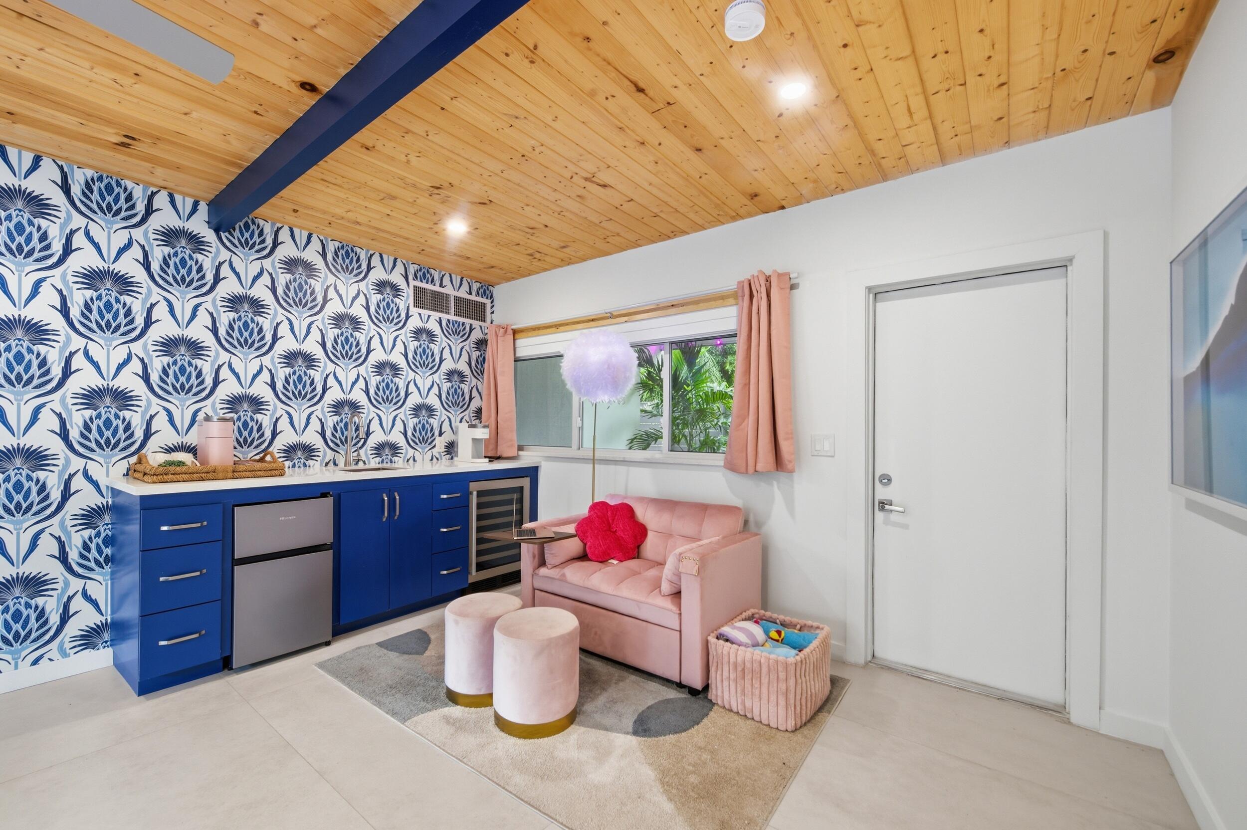 Petite - Residential