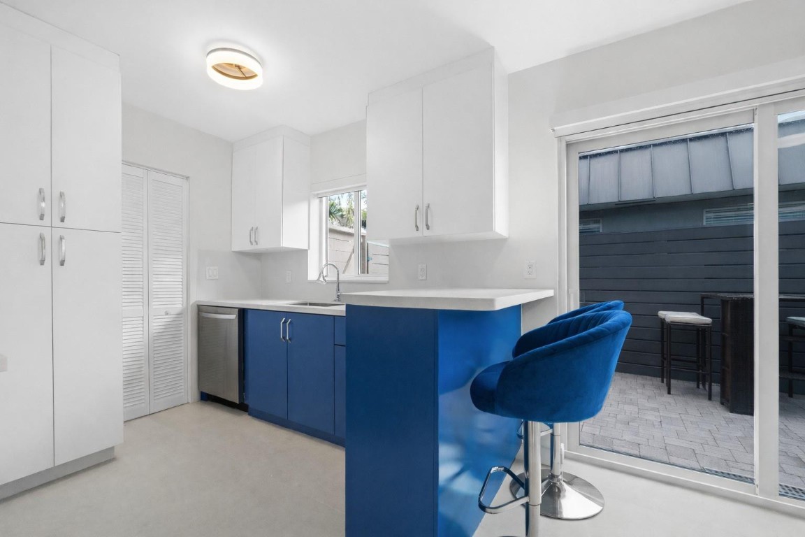 Petite - Residential