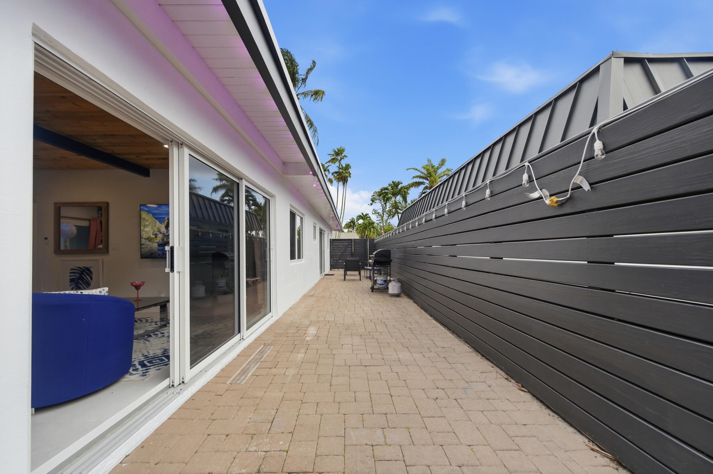 Petite - Residential