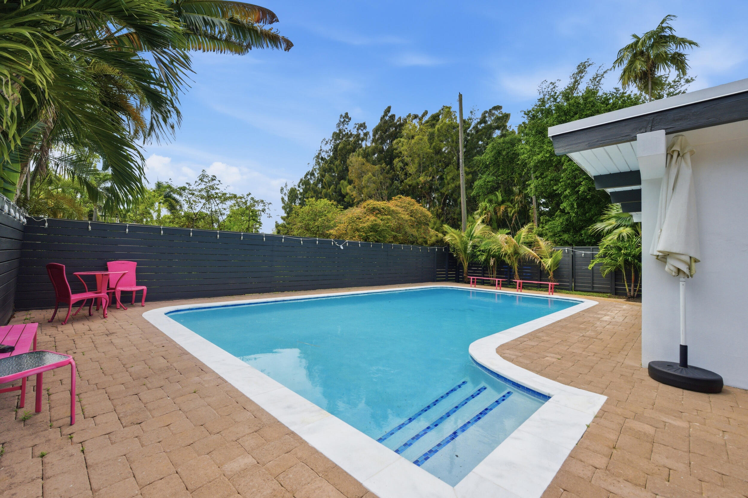 Petite - Residential